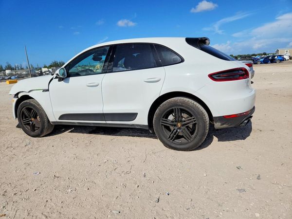 2018 PORSCHE MACAN Macan S