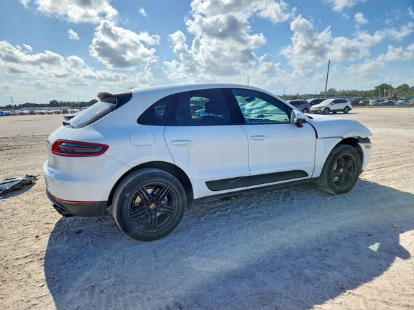 2018 PORSCHE MACAN Macan S