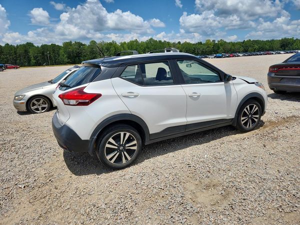 2019 NISSAN KICKS