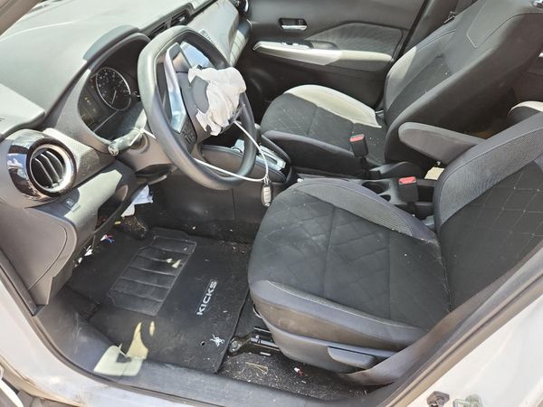 2019 NISSAN KICKS