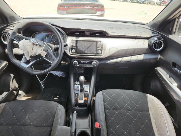 2019 NISSAN KICKS