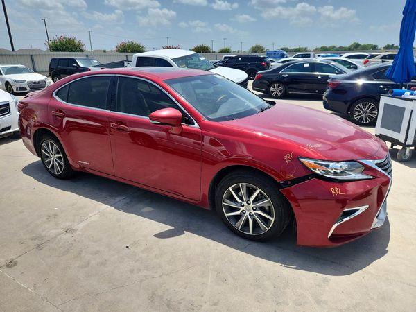 2018 LEXUS ES