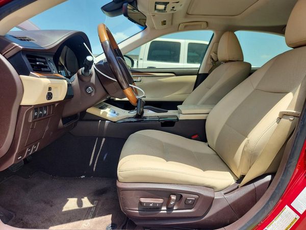 2018 LEXUS ES