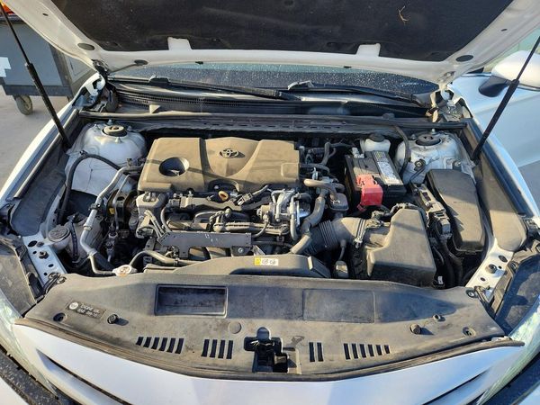 2020 TOYOTA CAMRY XSE — Engine bay