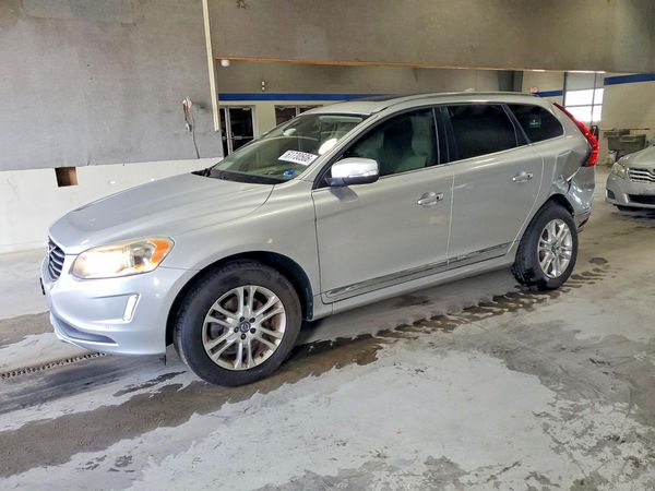 2015 VOLVO XC60 Premier (non R design)