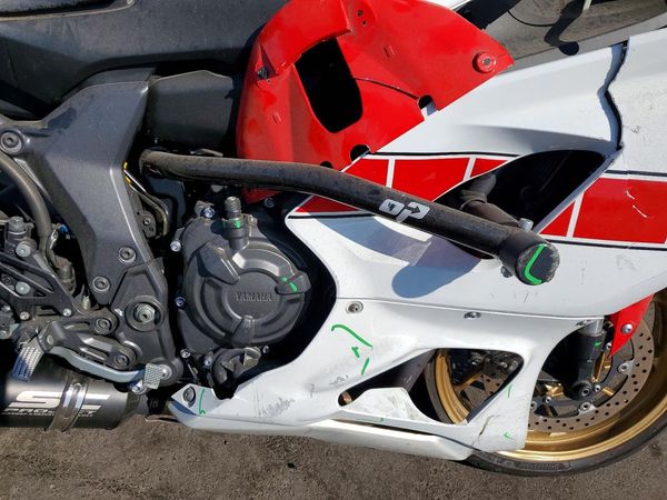 2022 YAMAHA YZFR7
