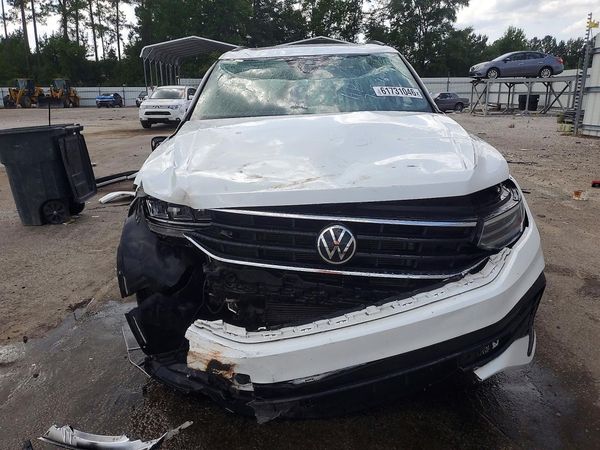 2024 VOLKSWAGEN TIGUAN SE R-Line Black — DIRF
