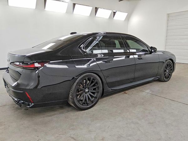 2023 BMW 760 xDrive