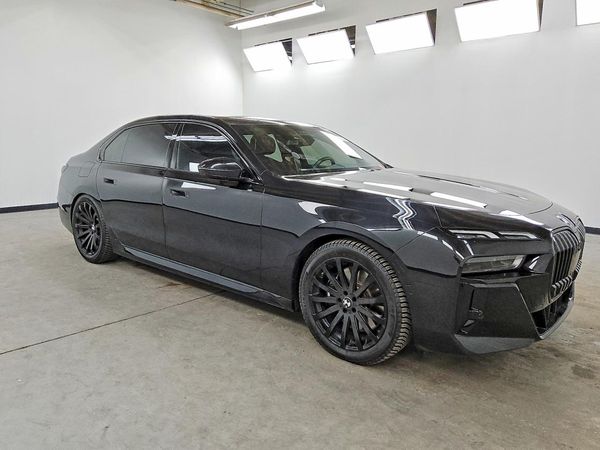 2023 BMW 760 xDrive