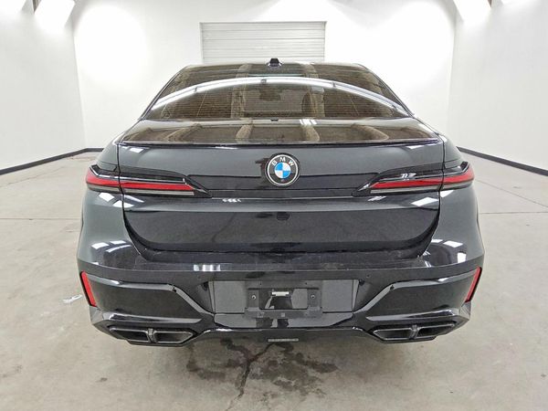 2023 BMW 760 xDrive