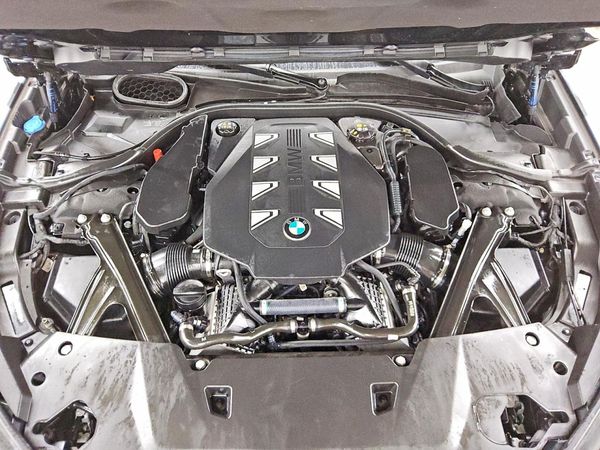 2023 BMW 760 xDrive