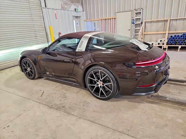 2026 PORSCHE 911