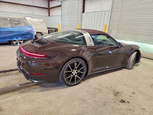 2026 PORSCHE 911