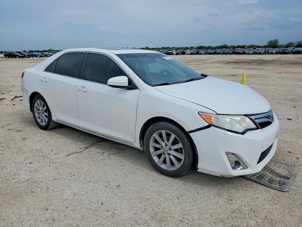 2012 TOYOTA CAMRY — Passenger 3/4