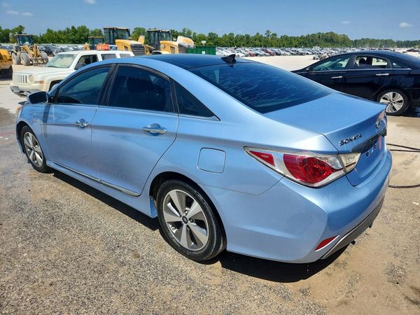 2012 HYUNDAI SONATA Middle level