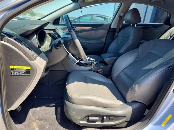 2012 HYUNDAI SONATA Middle level