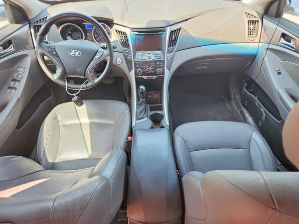 2012 HYUNDAI SONATA Middle level