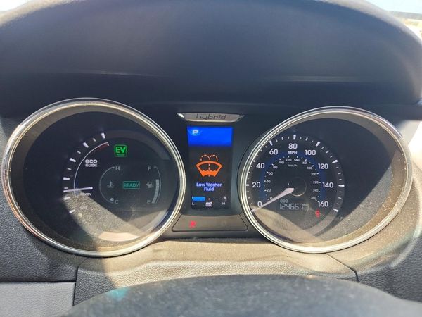 2012 HYUNDAI SONATA Middle level