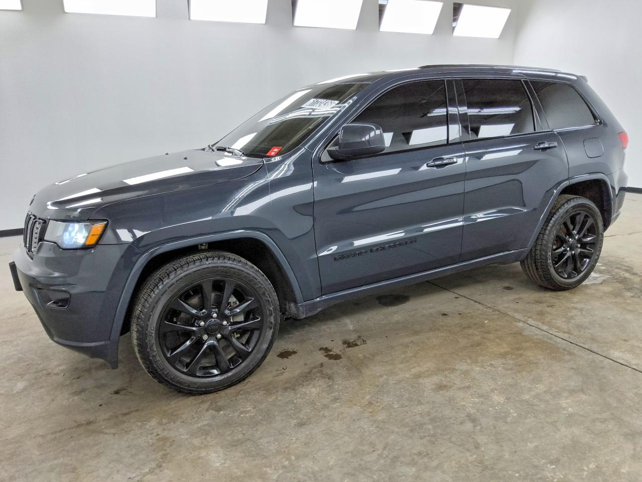 2018 JEEP GRAND CHEROKEE Laredo