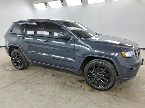 2018 JEEP GRAND CHEROKEE Laredo