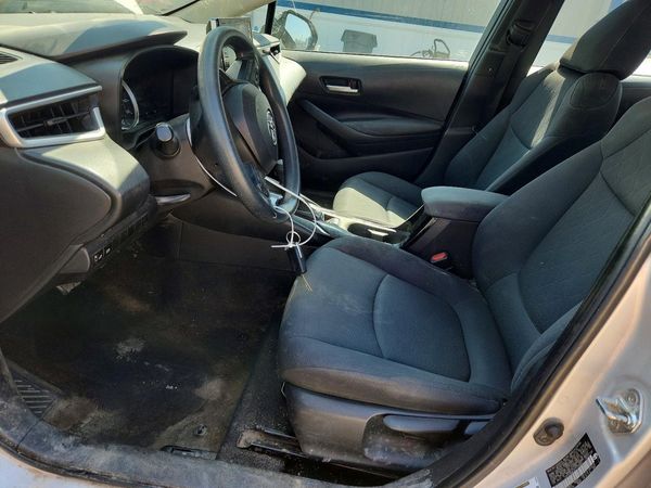 2020 TOYOTA COROLLA LE — DENT