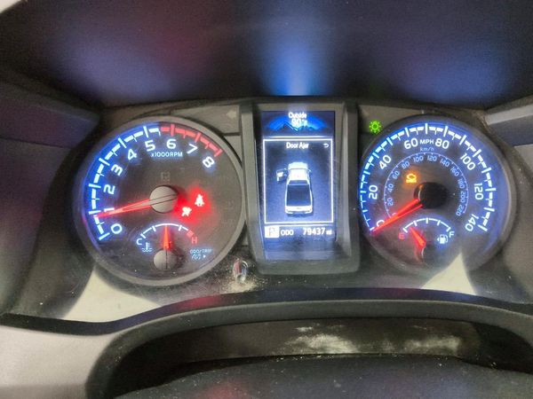 2021 TOYOTA TACOMA SR5