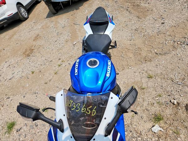 2025 SUZUKI GSXR600