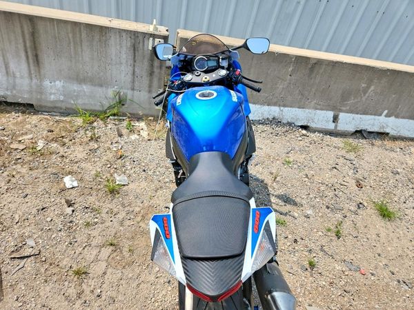 2025 SUZUKI GSXR600