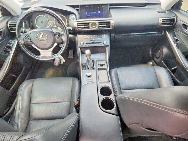 2016 LEXUS IS