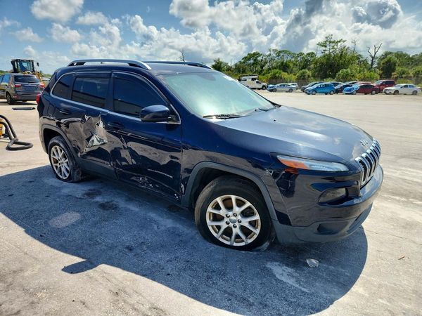 2016 JEEP CHEROKEE LATITUDE 4X4