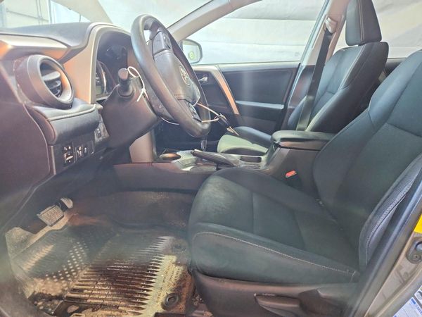 2015 TOYOTA RAV4 XLE (M Grade)