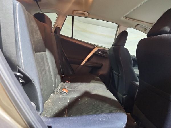 2015 TOYOTA RAV4 XLE (M Grade)