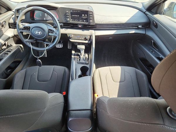 2025 HYUNDAI ELANTRA