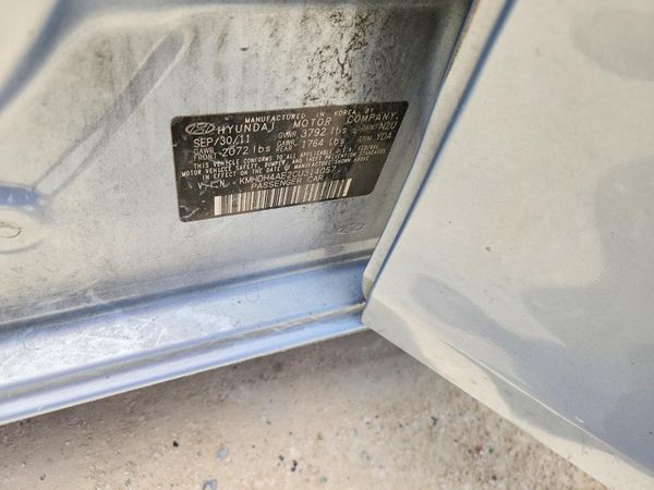 2012 HYUNDAI ELANTRA