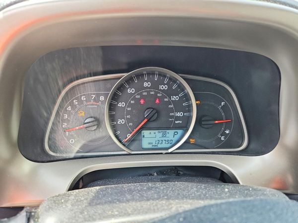 2015 TOYOTA RAV4 LE (X Grade)