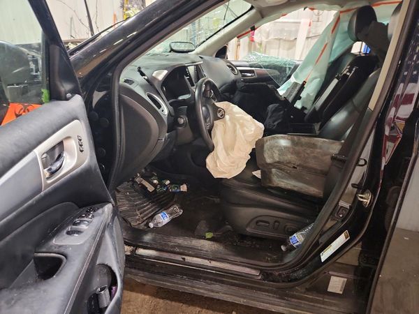 2020 NISSAN PATHFINDER SL — DENT