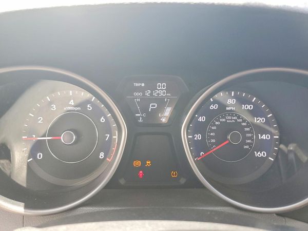 2013 HYUNDAI ELANTRA