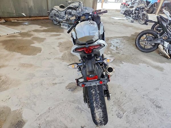 2025 KAWASAKI EX500