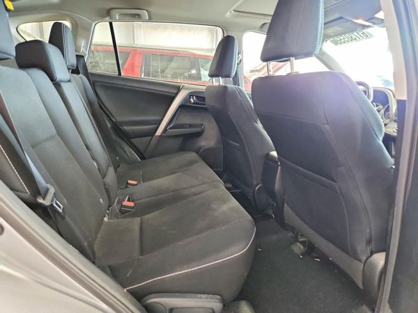 2016 TOYOTA RAV4 XLE (M Grade)