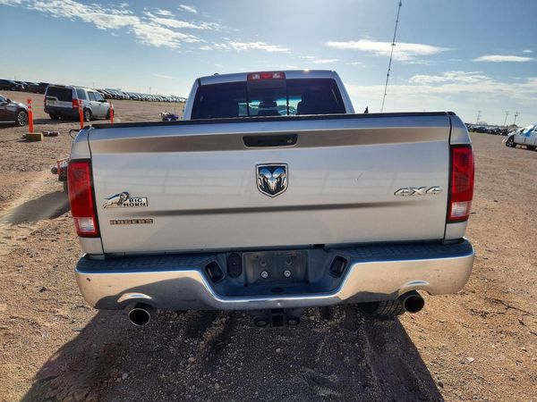 2015 RAM 1500 SLT