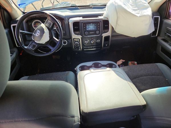 2015 RAM 1500 SLT