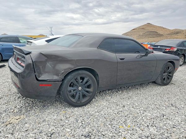 2016 DODGE CHALLENGER SXT