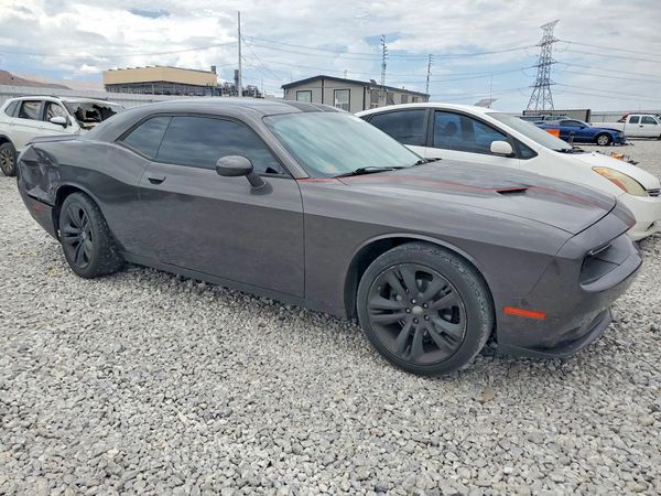 2016 DODGE CHALLENGER SXT