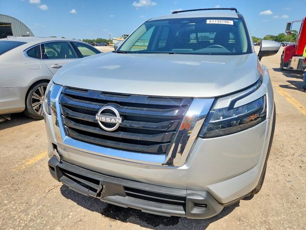 2024 NISSAN PATHFINDER SV
