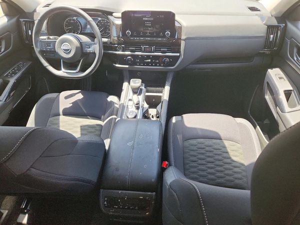2024 NISSAN PATHFINDER SV