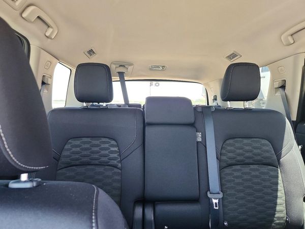 2024 NISSAN PATHFINDER SV