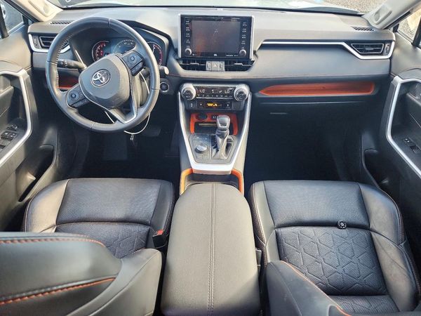 2019 TOYOTA RAV4