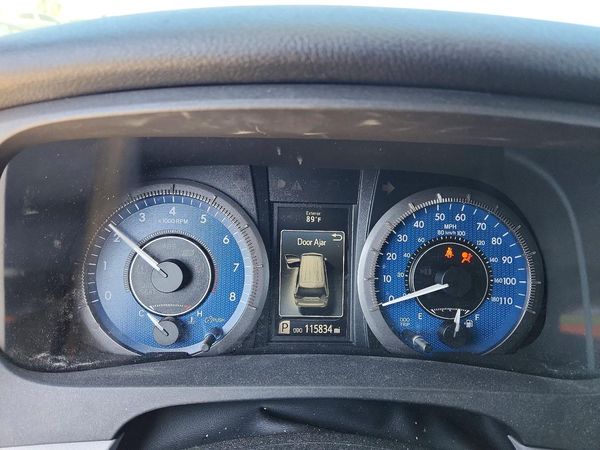 2018 TOYOTA SIENNA LE