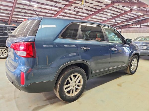 2014 KIA SORENTO Base/ LX
