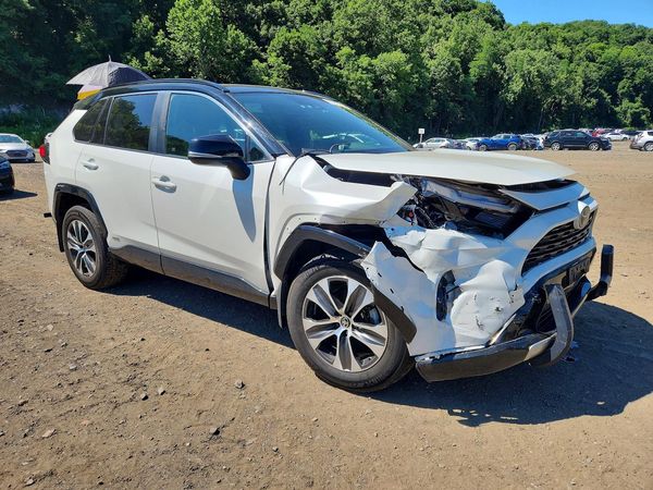 2023 TOYOTA RAV4 XSE